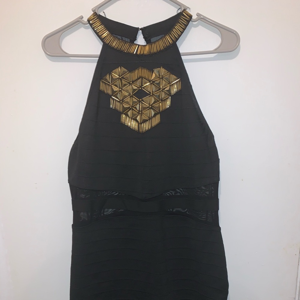 Dresses - Picture 6 of 7